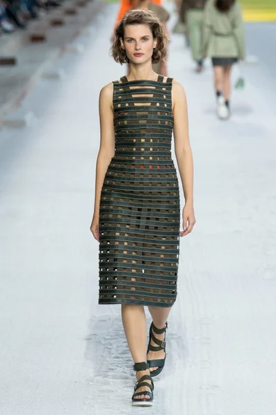 Look 23